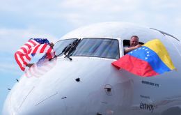 The first American Airlines flight took off from Maiquetía airport bound for Miami, completing the journey in just over three hours