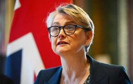 “Ministers are in close touch with our Dutch and Spanish counterparts and we have been working with other countries to facilitate the medical evacuations”, Foreign Secretary Yvette Cooper