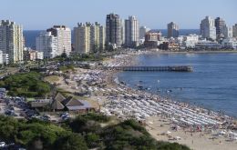 Some 400,000 tourists more than last season are expected to spend 16% more in Uruguay this Summer