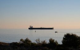 Although limited in scale, the cargo —estimated at around 200,000 barrels of diesel— could cover roughly 10 days of national consumption