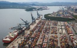 The region shows uneven results one year after the start of Washington's tariff war. Photo: Brazil's Santos port (APS)