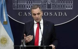 The property, located on Miró street in one of the neighborhood's most sought-after areas, was financed almost entirely through a $200,000 non-bank mortgage provided by the sellers themselves