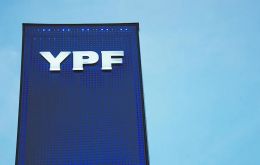 YPF will transfer 70% of the capital of Metrogas, the country's largest gas distributor, and 5% of Metroenergía, its trading arm