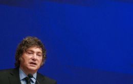 The sovereignty claim enjoys majority backing in Argentine society, but Milei's call for unity inspired confidence in 41% of those consulted and distrust in 56%