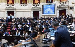 According to Clarín, Washington has put forward two options: freezing the bill, its preferred choice, or amending it so that US companies are excluded